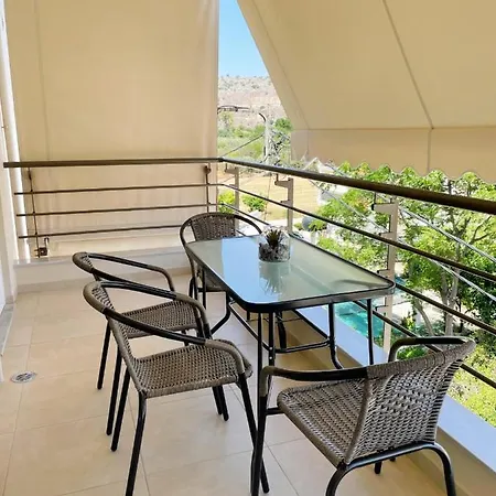 Panos Comfy Apartment