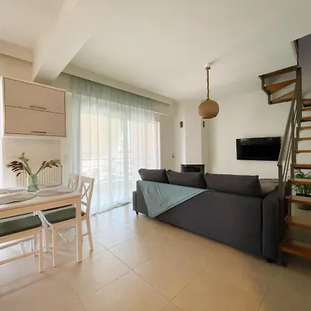 Panos Comfy Apartment *