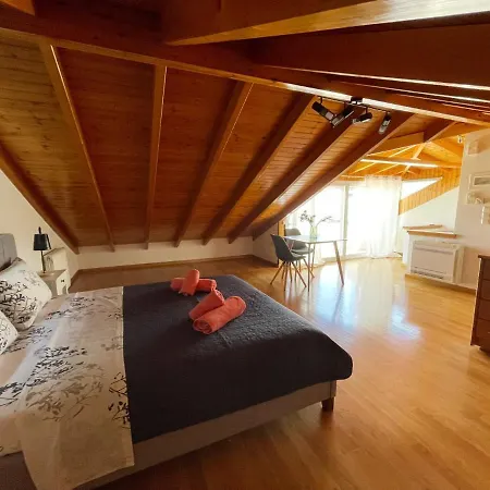 Panos Comfy Apartment