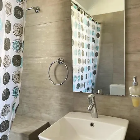 Panos Comfy Apartment *